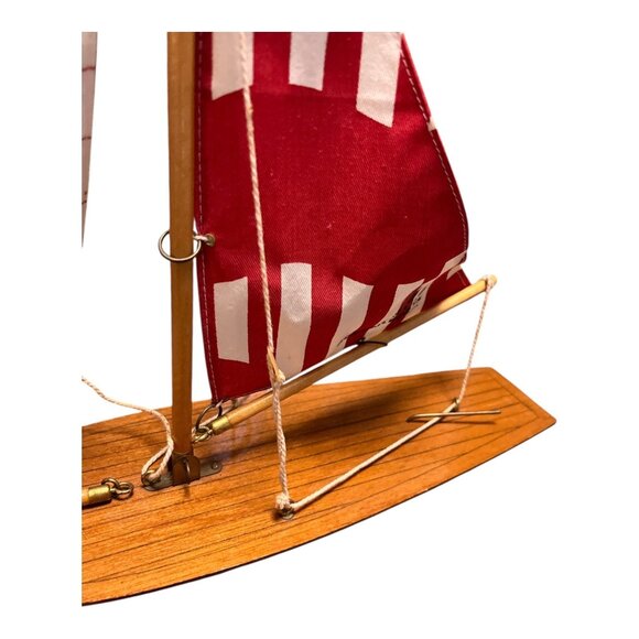 VTG Bermuda Storm Wooden Sailboat Model Bosun Boats Red White Sails Nautical Dec - Picture 6 of 7